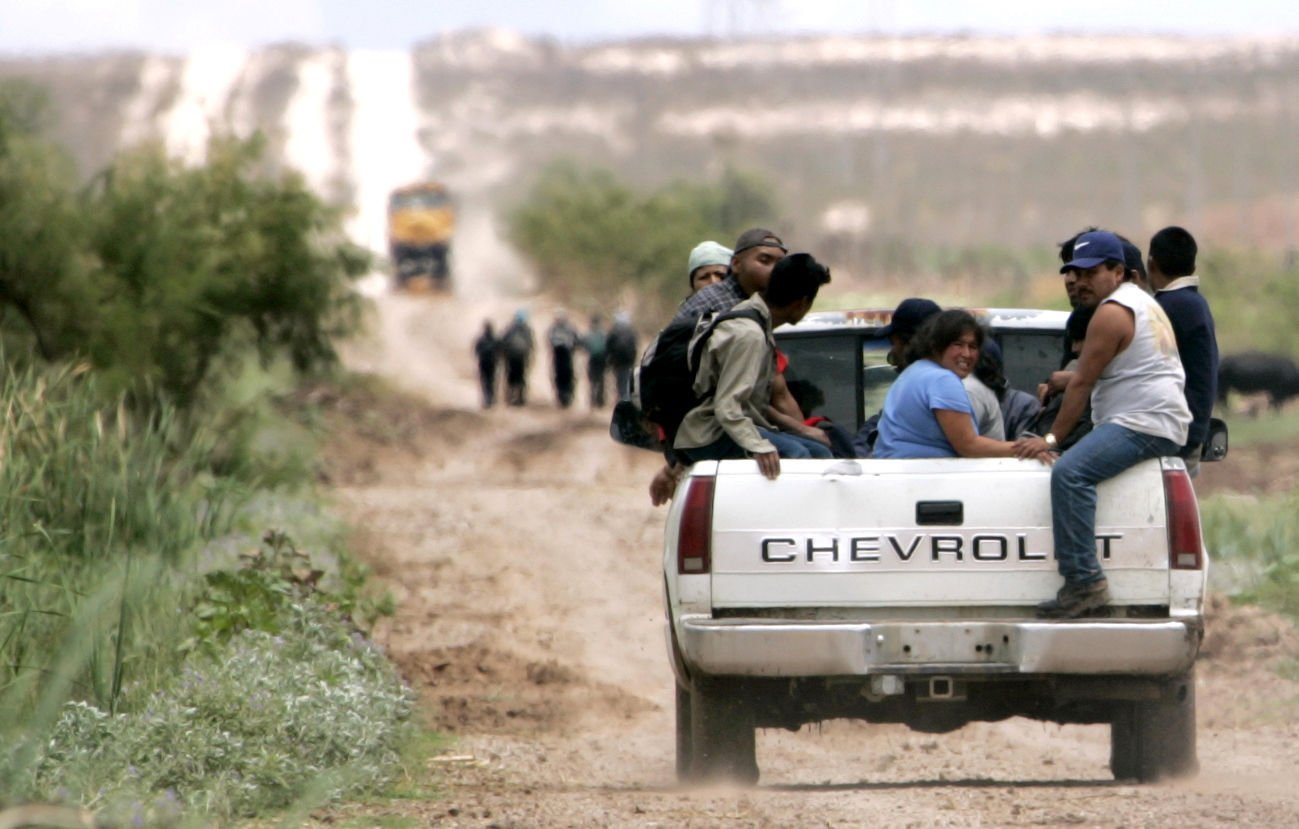 Arizona Daily Star 2006 Border Project
